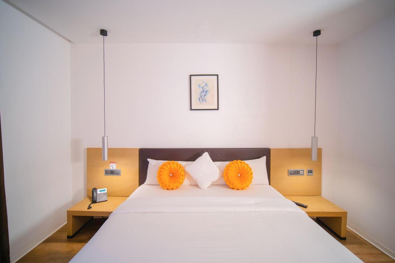 Hotel Sv Chrome Abuja Esterno foto