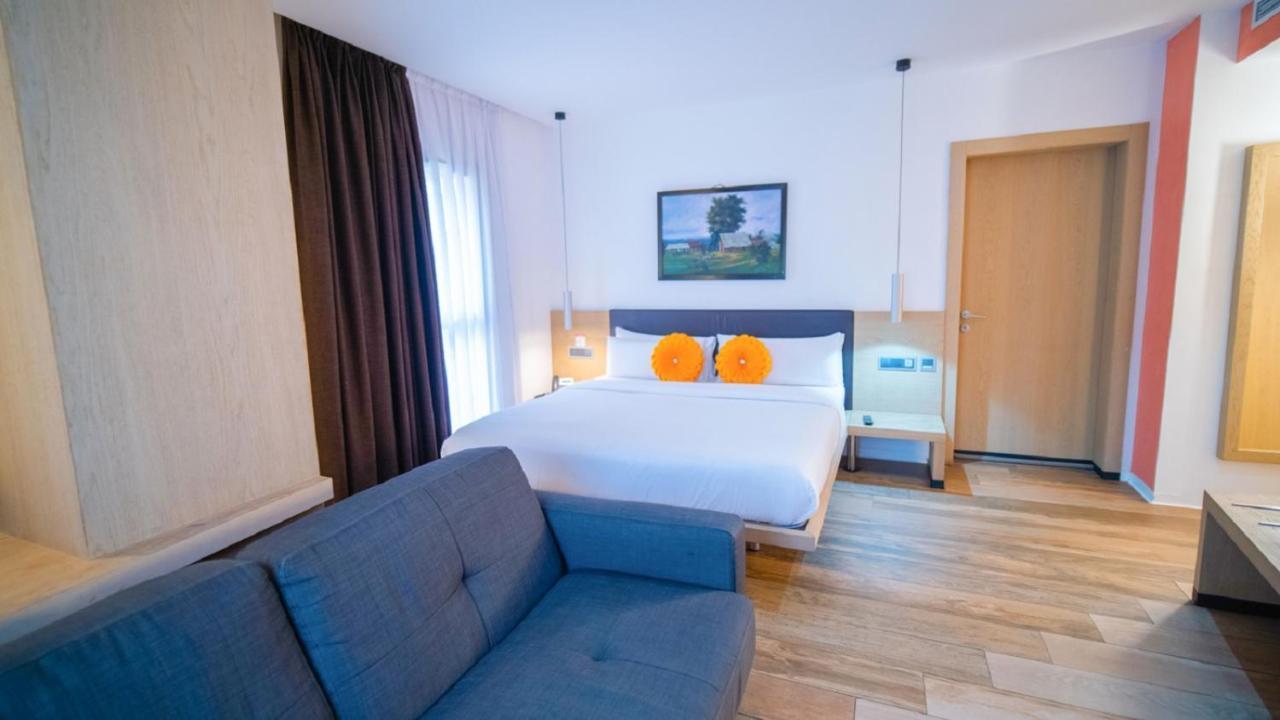Hotel Sv Chrome Abuja Esterno foto