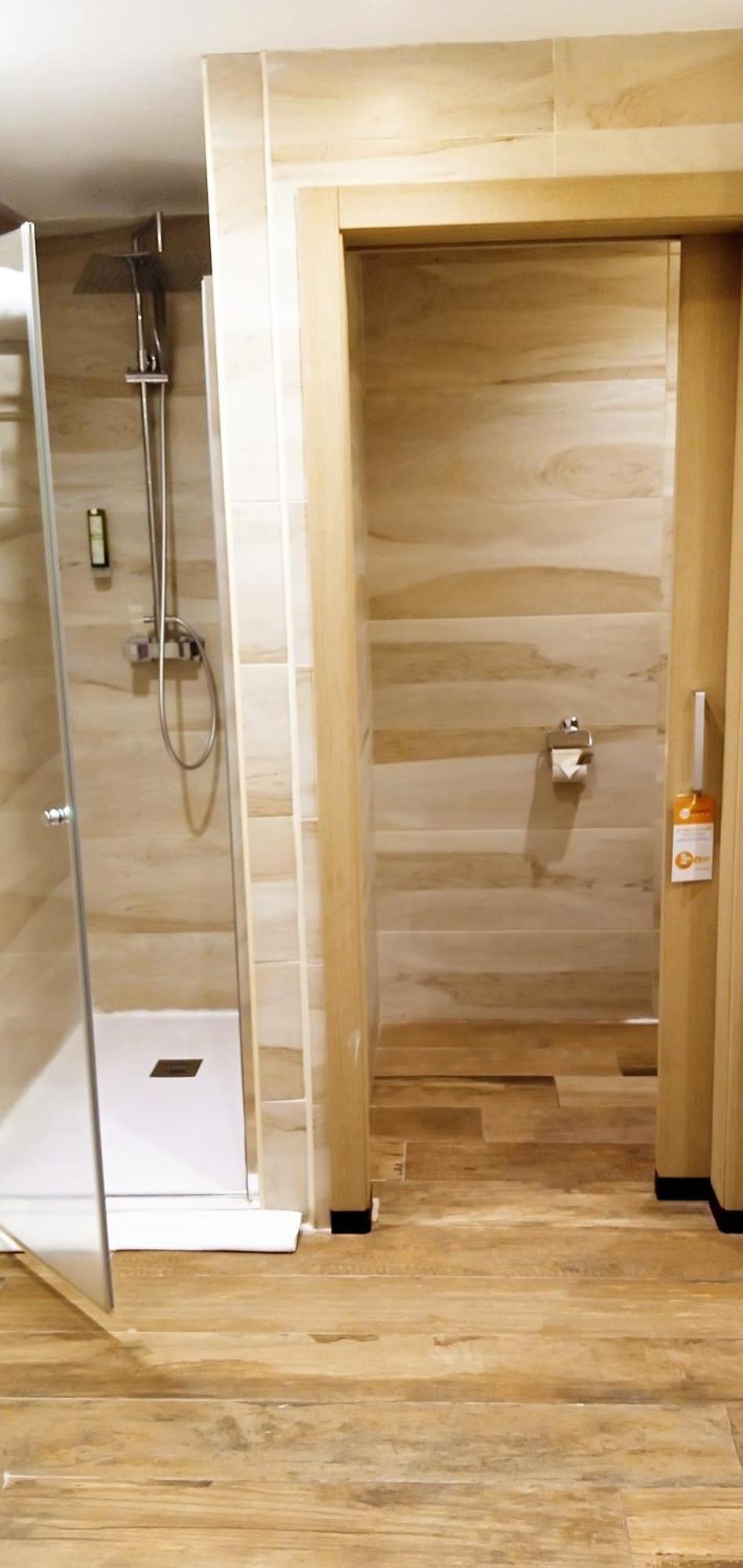 Hotel Sv Chrome Abuja Esterno foto