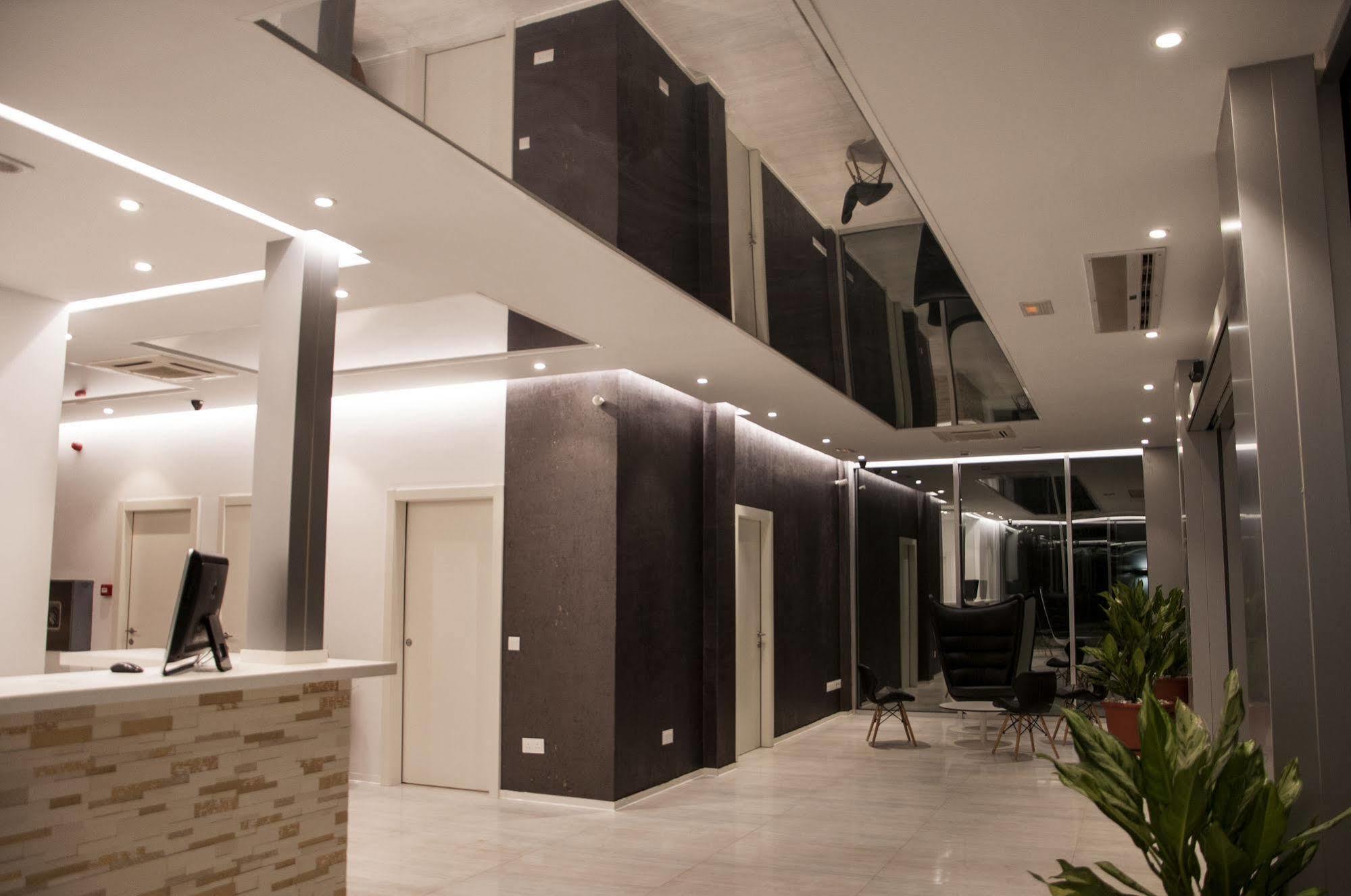 Hotel Sv Chrome Abuja Esterno foto