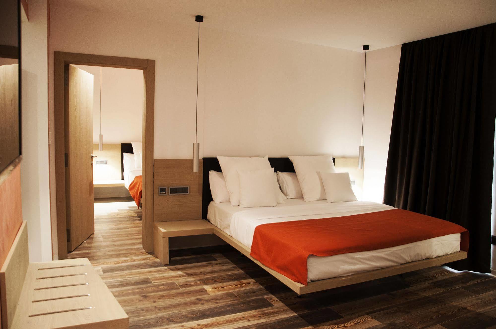 Hotel Sv Chrome Abuja Esterno foto