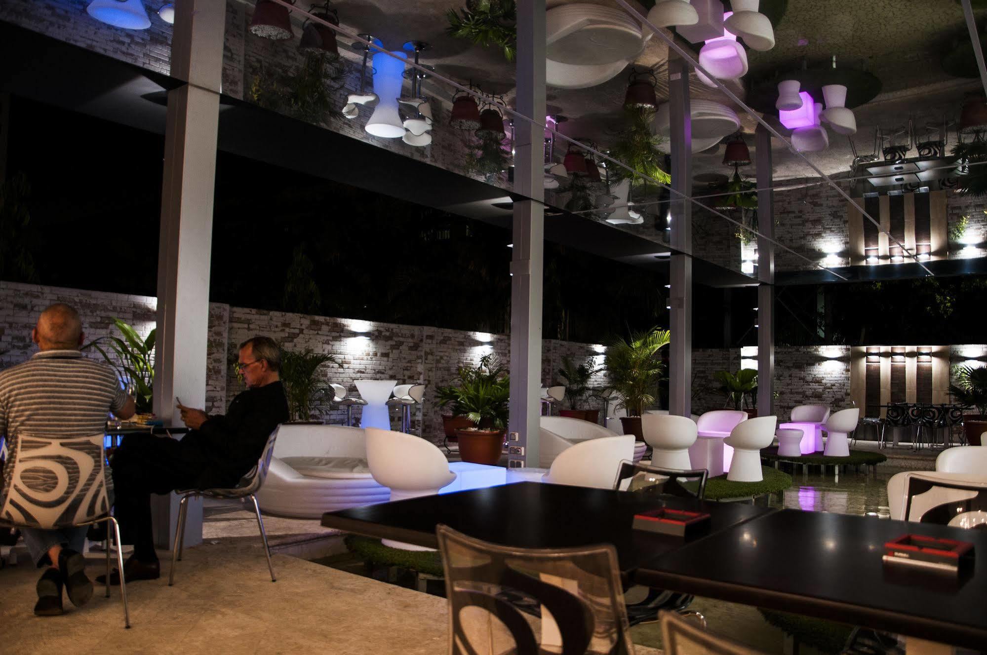 Hotel Sv Chrome Abuja Esterno foto